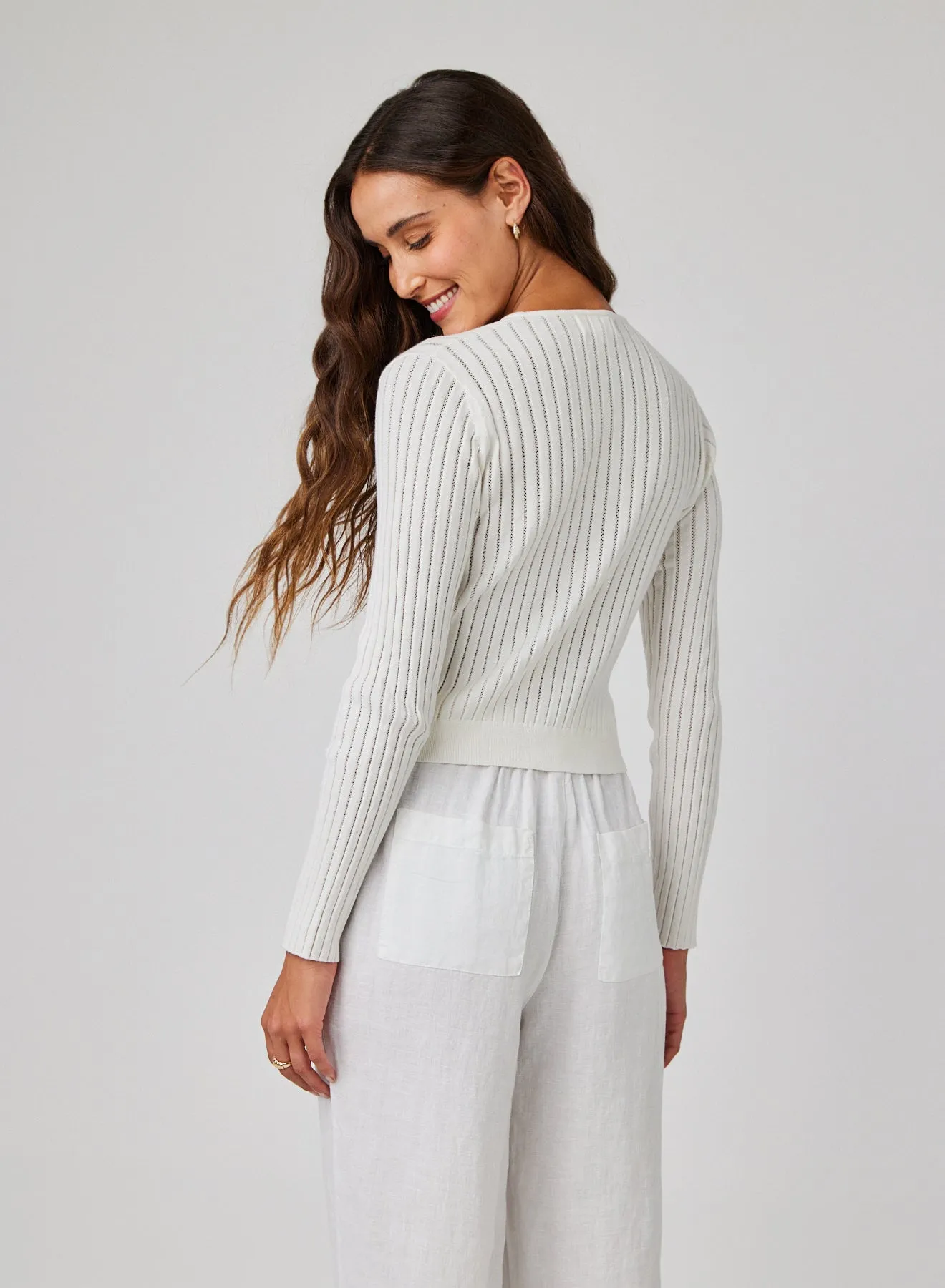 Fitted V-Neck Cardigan - White