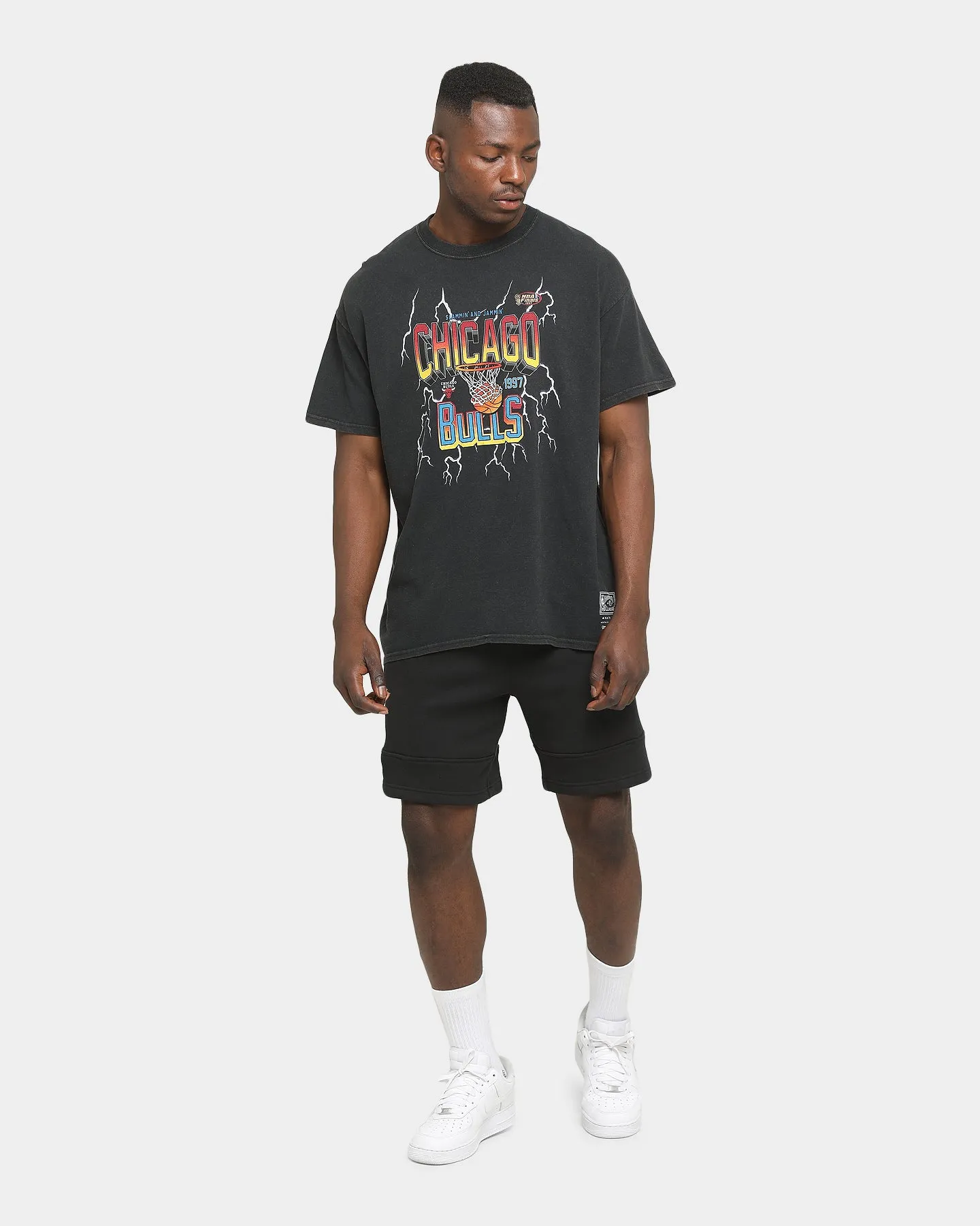 Mitchell & Ness Chicago Bulls Vintage Lightning Short Sleeve T-Shirt Black Wash