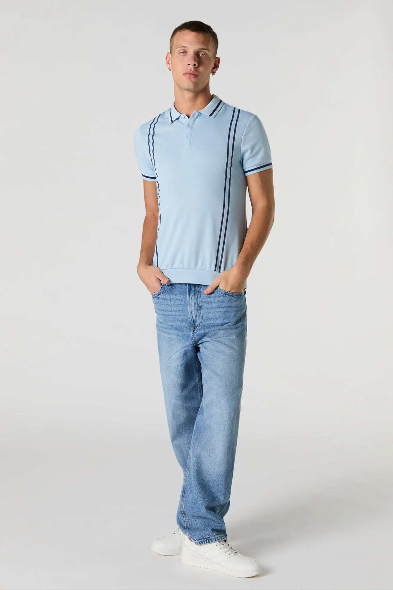 Polo avec rayures contrastantes