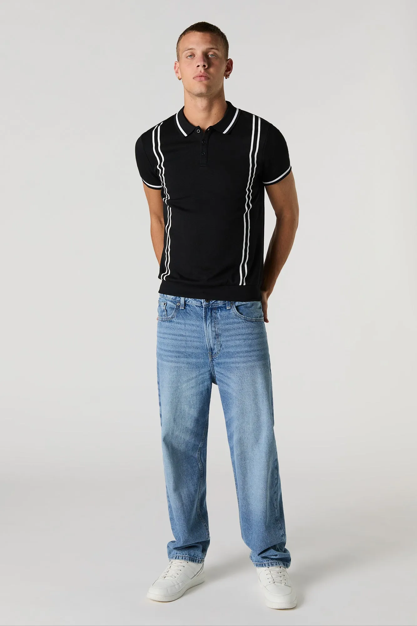 Polo avec rayures contrastantes