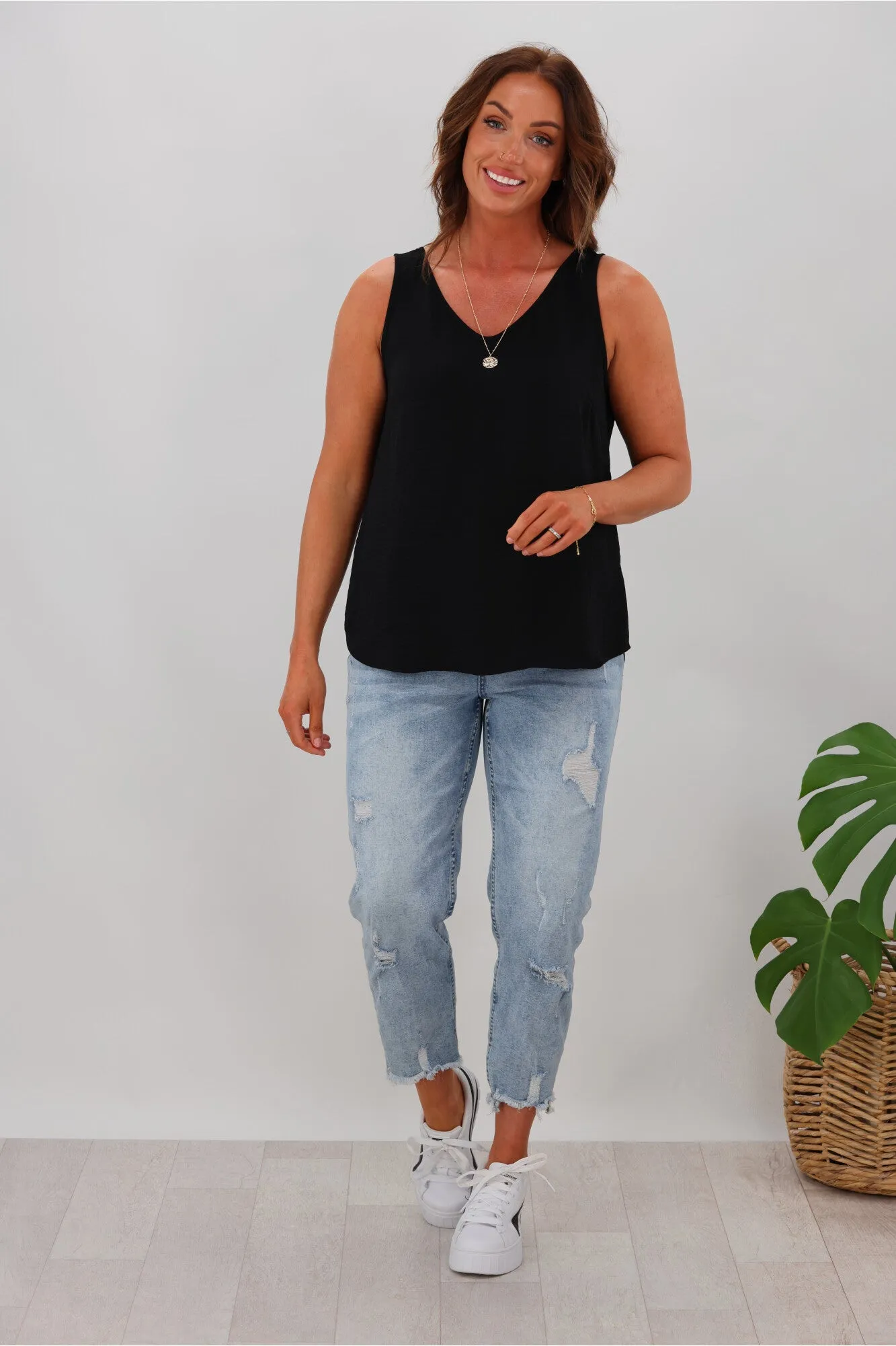 Shine On Label Amelia V Neck Cami Black
